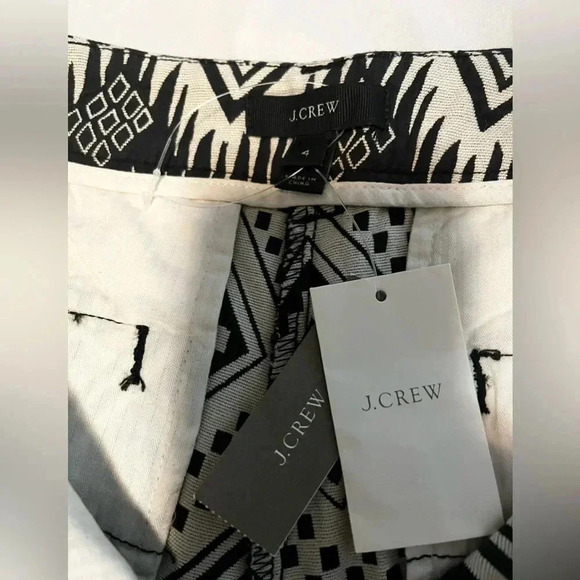 J Crew Shorts Black Beige Aztec Pattern NWT Women’s Size 4 Low Rise Cotton - Picture 4 of 10
